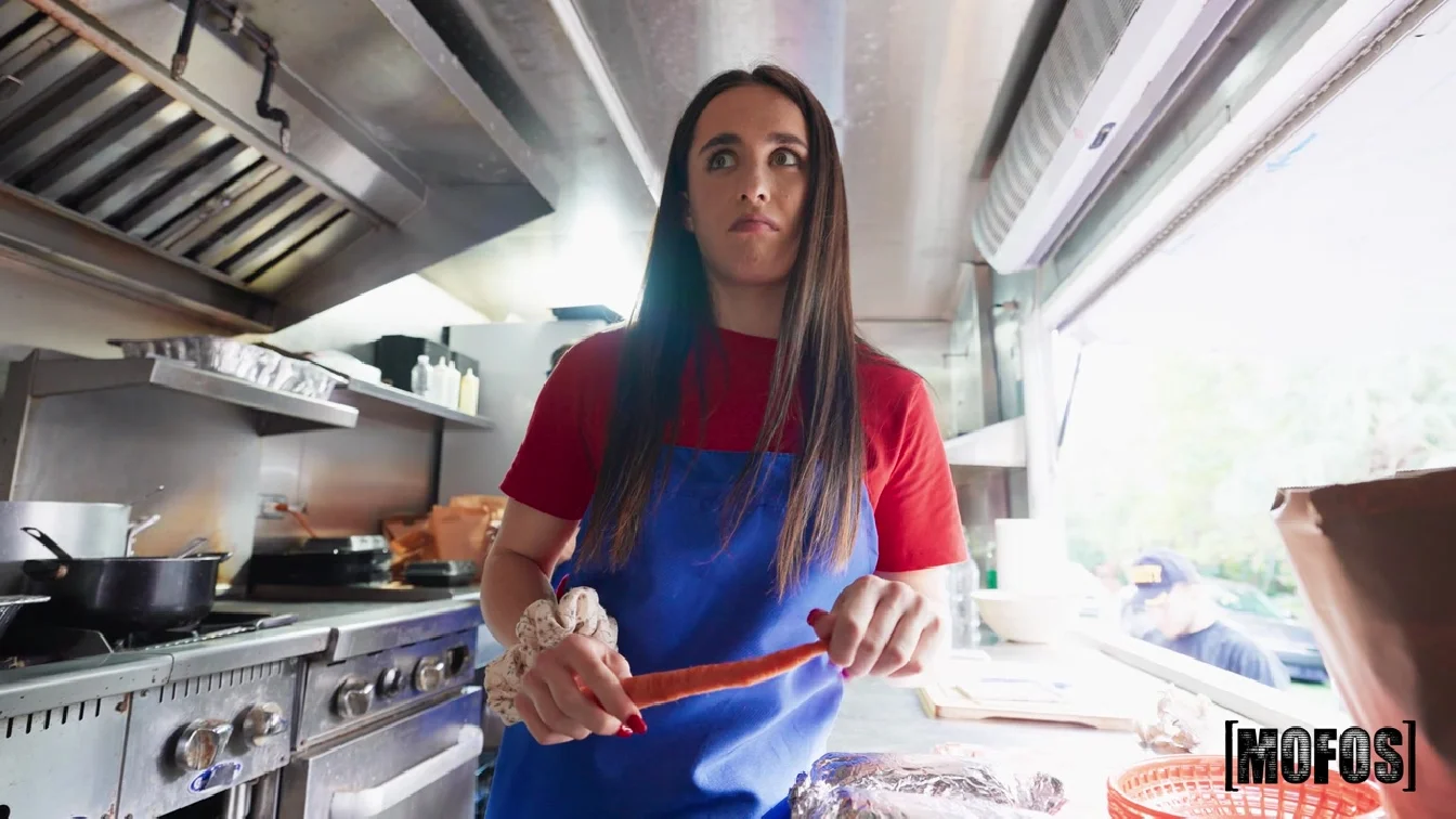 LetsPostIt Daisy Pheonix Food Truck Blow Bang XXX